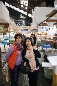Yukari at Tsukiji 5