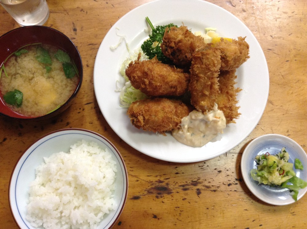 Deep-fried oysters at Tsukiji Odayasu